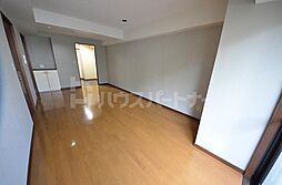 綾東ヴィレッジ弐番館 5階1LDKのリビング/ダイニング