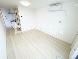 FLAT　WHITE 1階ワンルームのリビング/ダイニング