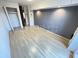 ラリュール 3階1Kのリビング/ダイニング