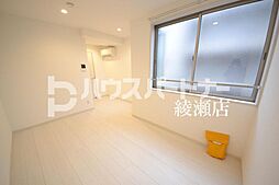 O2レジデンス青井 205 2階1Kのリビング/ダイニング