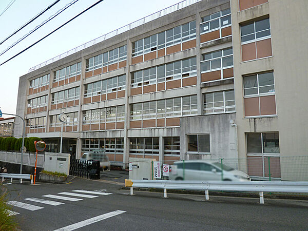 生駒市立生駒南中学校