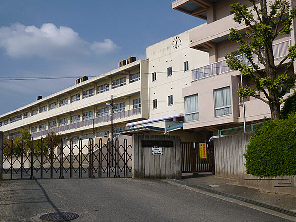 三郷町立三郷小学校