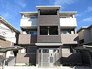 浜寺公園駅より徒歩11分 3階 築8年2ヶ月の賃貸物件