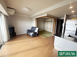 ローレルスクエアあやめ池 3SLDKのリビング/ダイニング