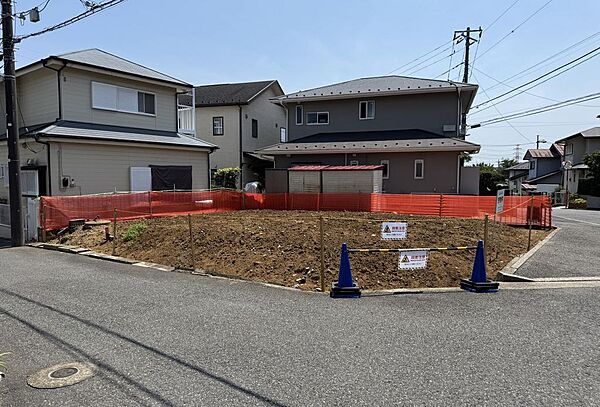 土地面積113.35m2（約34.28坪）。前面道路に面しており、陽当り・通風良好な明るい住宅用地です。