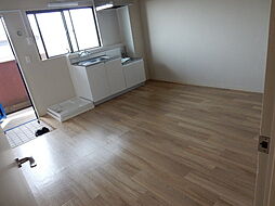 西武新宿線 沼袋駅 徒歩7分の賃貸マンション 3階2DKのリビング/ダイニング