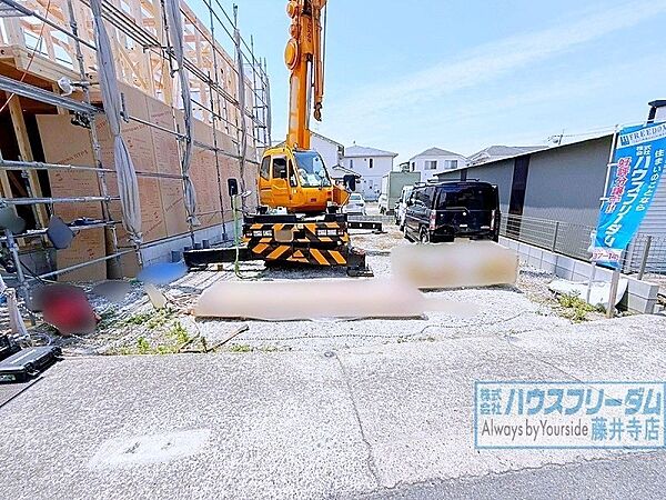 東向きで心地よい朝日が差し込みます♪