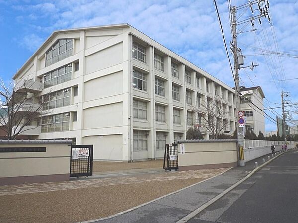 羽曳野市立高鷲北小学校