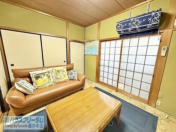 仕切れる襖があるので必要時は一つのお部屋に出来ます