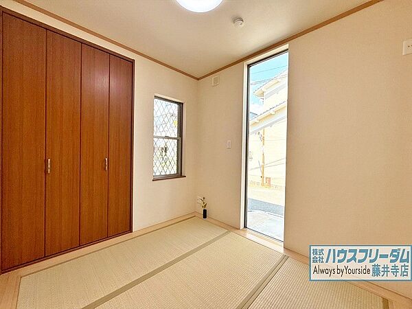 収納付きで様々な使い方ができますよ♪