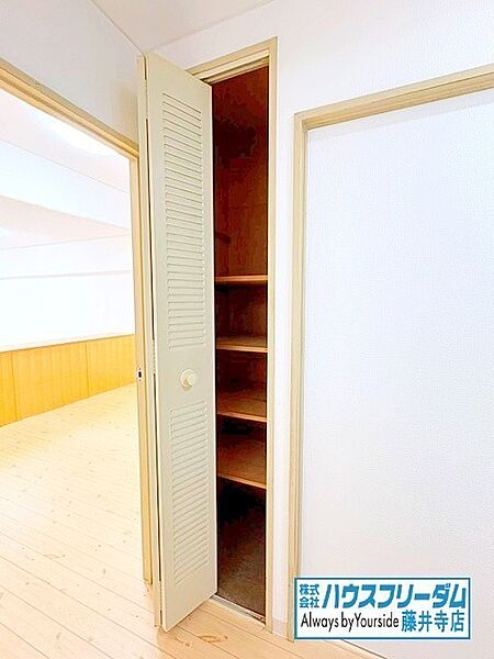 収納たっぷりございますのでお部屋を広く使えます！