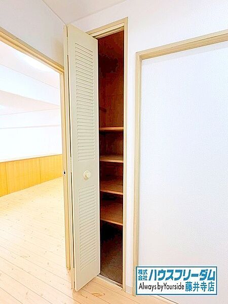 収納たっぷりございますのでお部屋を広く使えます！