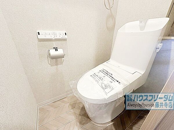 トイレにはウォシュレット完備！