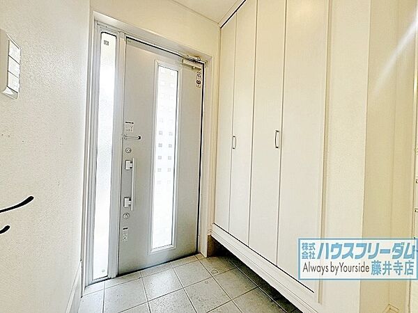 明るく広々としております