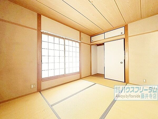 採光の良い和室はのんびりとくつろげる空間！