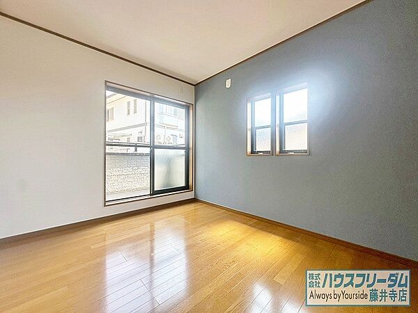 2面採光の明るいお部屋は子供部屋にぴったりです！