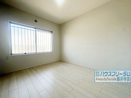 フローリングはお掃除しやすくお手入れラクラク!