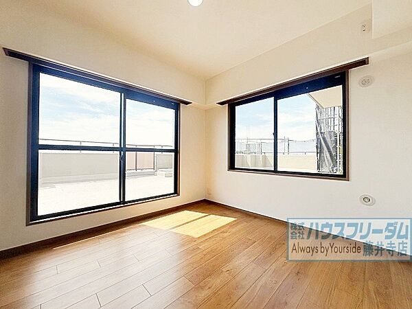 2面採光の明るいお部屋は子供部屋にぴったりです。