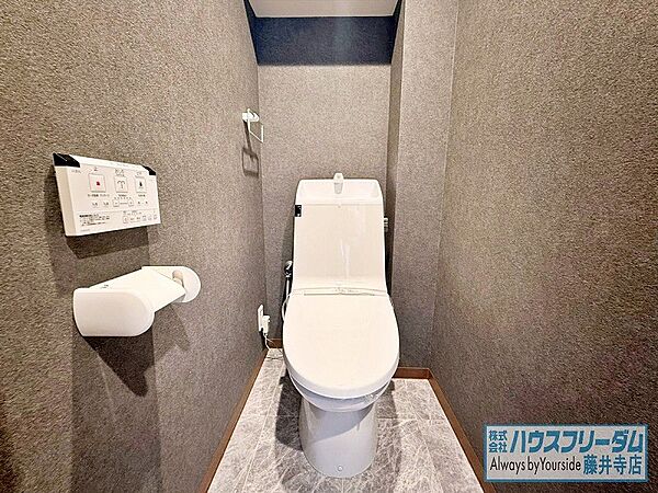 トイレにはウォシュレット完備！