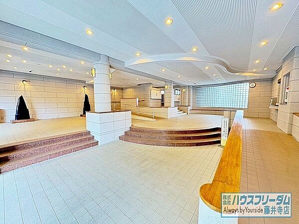 高級感溢れるエントランス♪