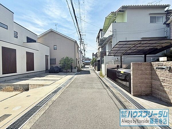 閑静な住宅街となっております！