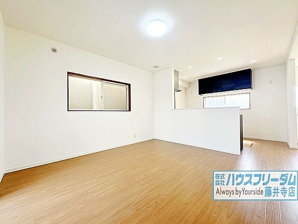 LDK約20帖、休日は広々リビングで家族団らん♪