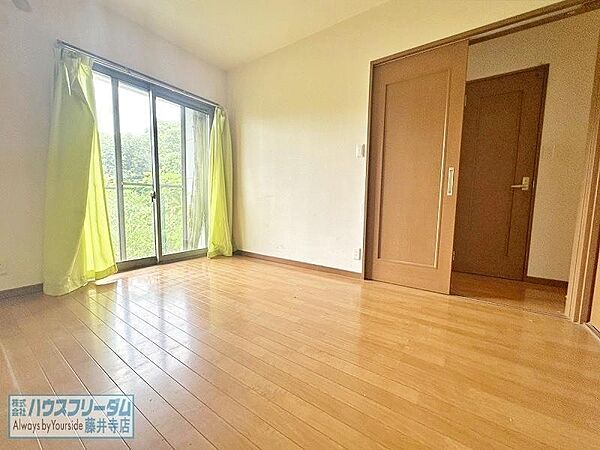 広々としたお部屋は、様々な使い方ができますよ
