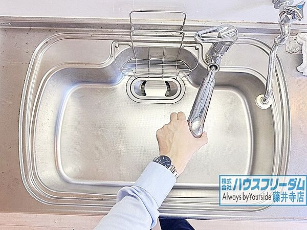 使い勝手の良いワイドサイズのシンク