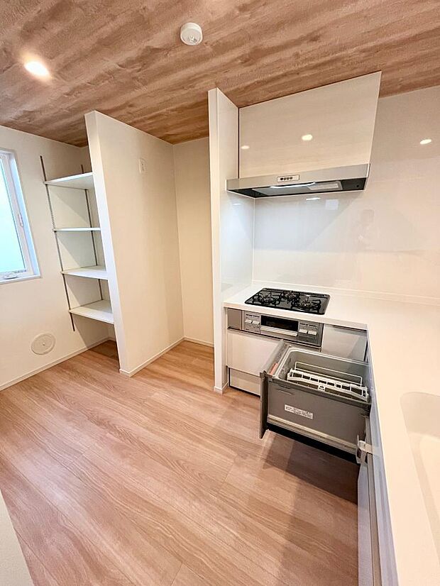 食洗機付き、カウンターキッチン、収納棚付き