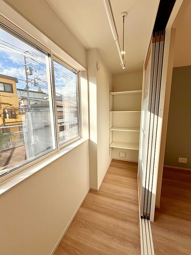 収納棚付きサンルーム