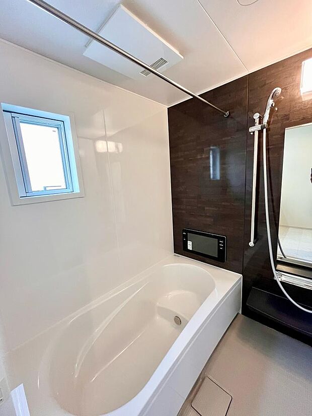 TV付１坪バス、暖房換気乾燥機付き