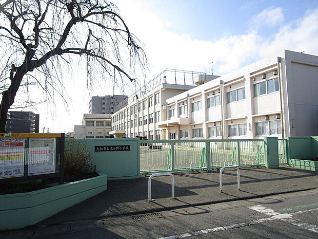 文ヶ岡小学校まで約465m