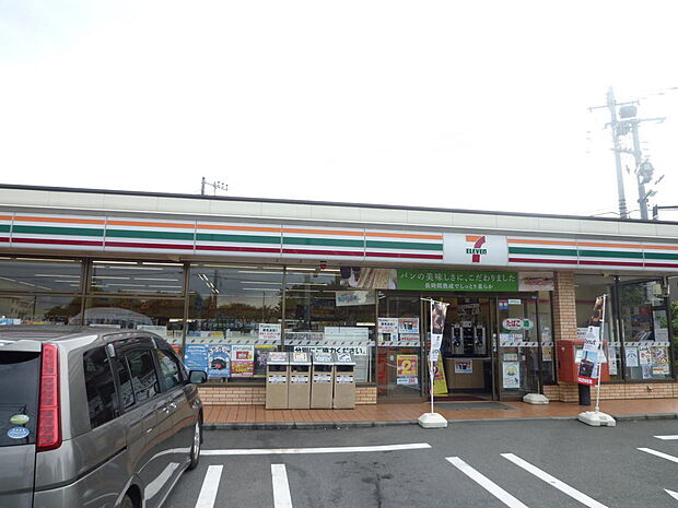 セブンイレブン座間栗原中央店まで約405m