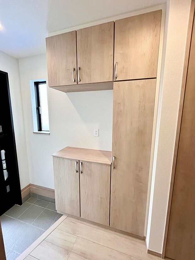 玄関　シューズボックス