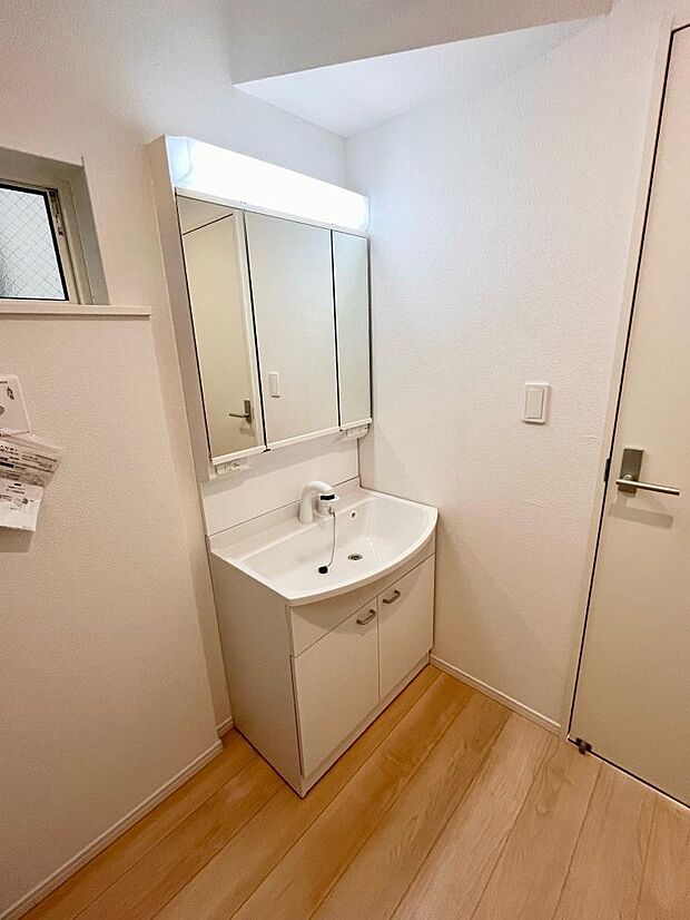 シャワー付き洗面化粧台