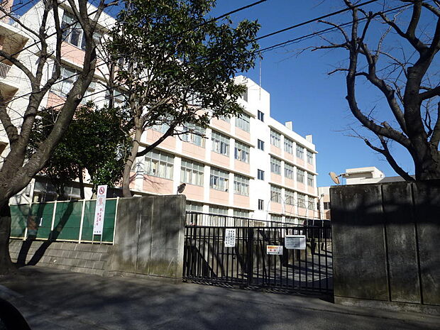 福田小学校まで約575m