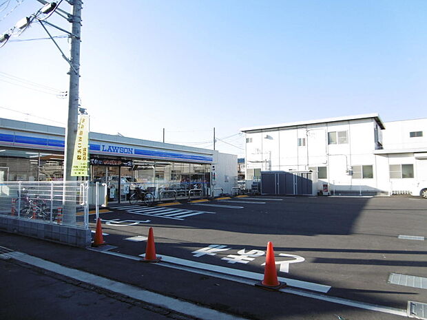 ローソン上草柳8丁目店まで約235m