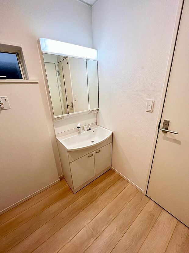 シャワー付き洗面化粧台