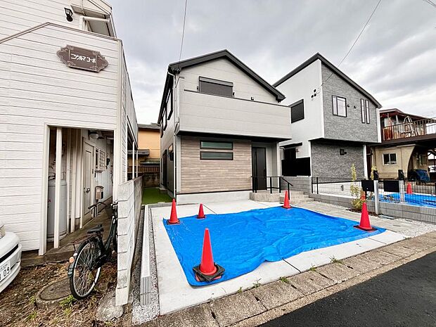 販売現地