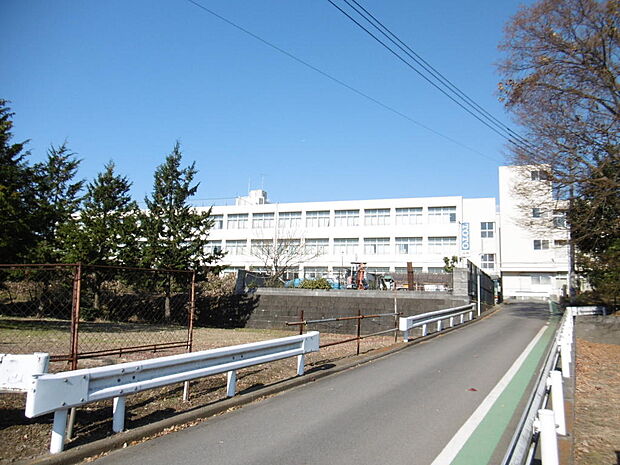 北の台小学校まで約650m