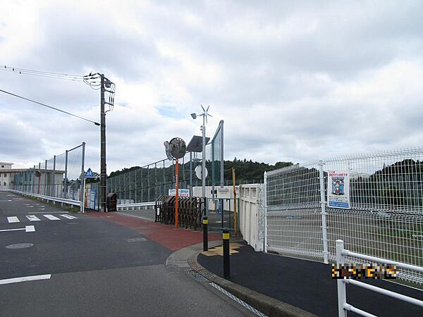 北の台中学校まで約710m