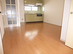 東京メトロ千代田線 北綾瀬駅 徒歩8分の賃貸マンション 2階2LDKのリビング/ダイニング