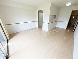 ヴィルヌーブ南棟 2階2LDKのリビング/ダイニング