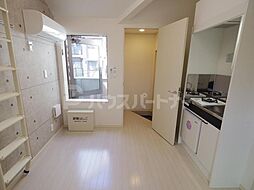 プラチナム 3階ワンルームのリビング/ダイニング