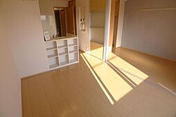 北総鉄道 新柴又駅 徒歩4分の賃貸アパート 3階1LDKのリビング/ダイニング