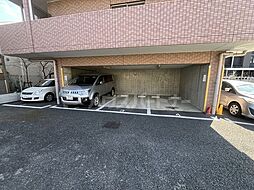 27 / 35