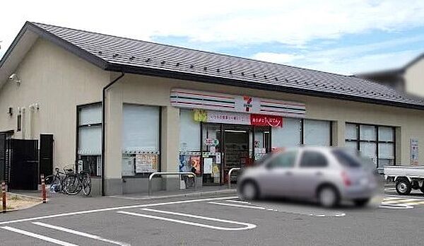 セブンイレブン京都岩倉忠在地町店