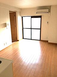 イーストアベニュー 4階1LDKのリビング/ダイニング