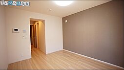 メゾンエトワール雲雀町 1階ワンルームのリビング/ダイニング