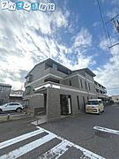 関屋駅より徒歩7分 築27年2ヶ月 3階建の賃貸物件